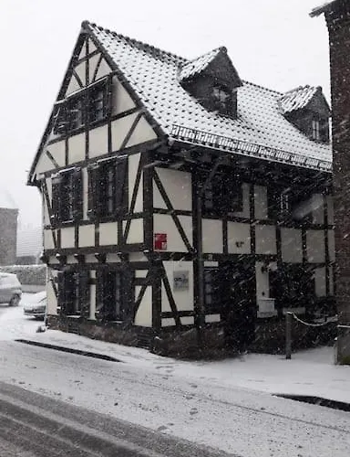 Altes Romantisches Fachwerkhaus In Rheinnaehe Auch Fuer Workation Geeignet * Köln