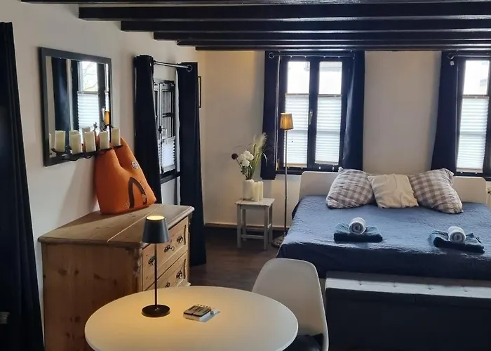 Altes Romantisches Fachwerkhaus In Rheinnaehe Auch Fuer Workation Geeignet * Köln